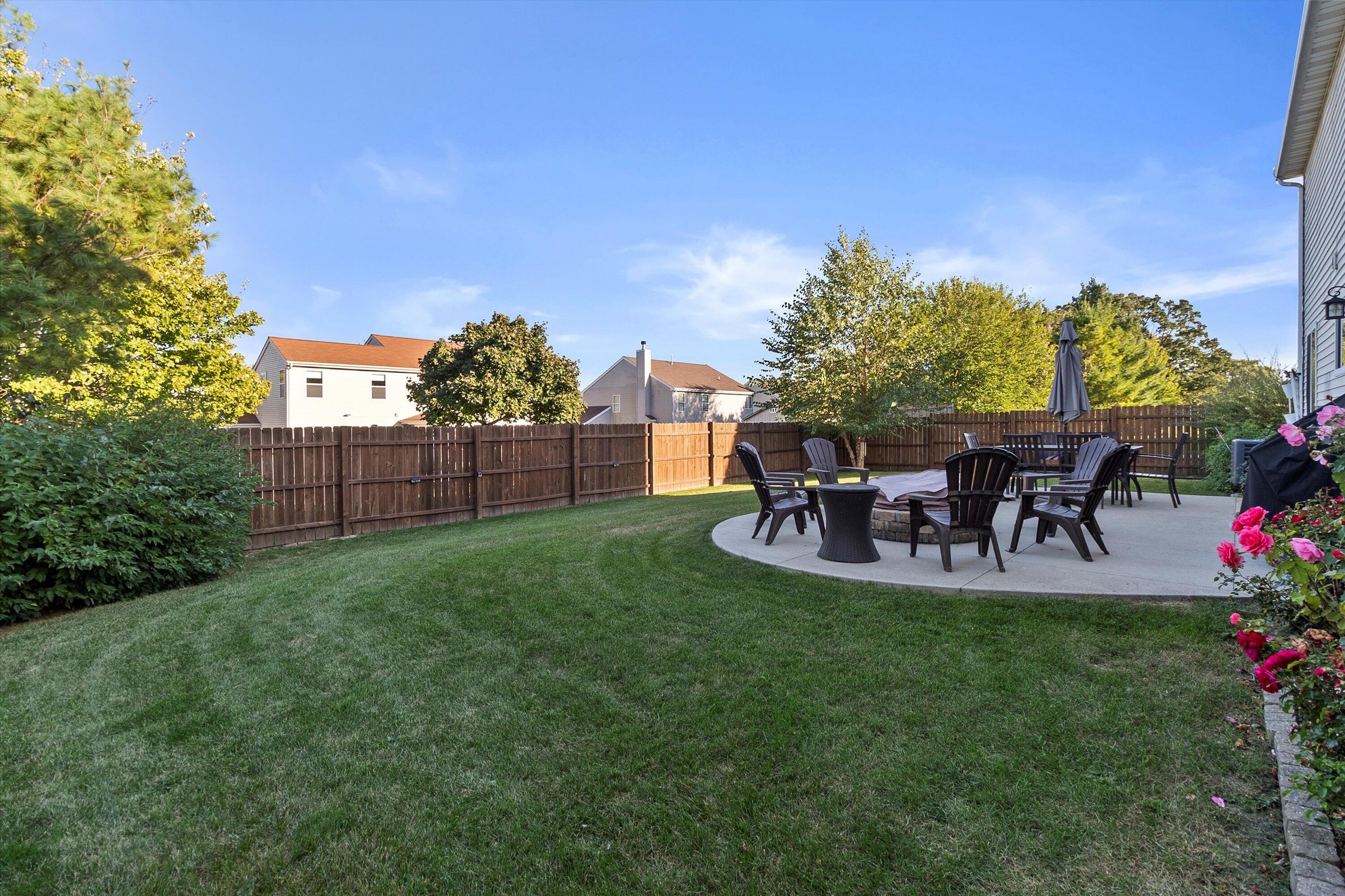 Kenosha, Wisconsin 53142, United States, 4 Bedrooms Bedrooms, ,3 BathroomsBathrooms,Residential,Active,40904