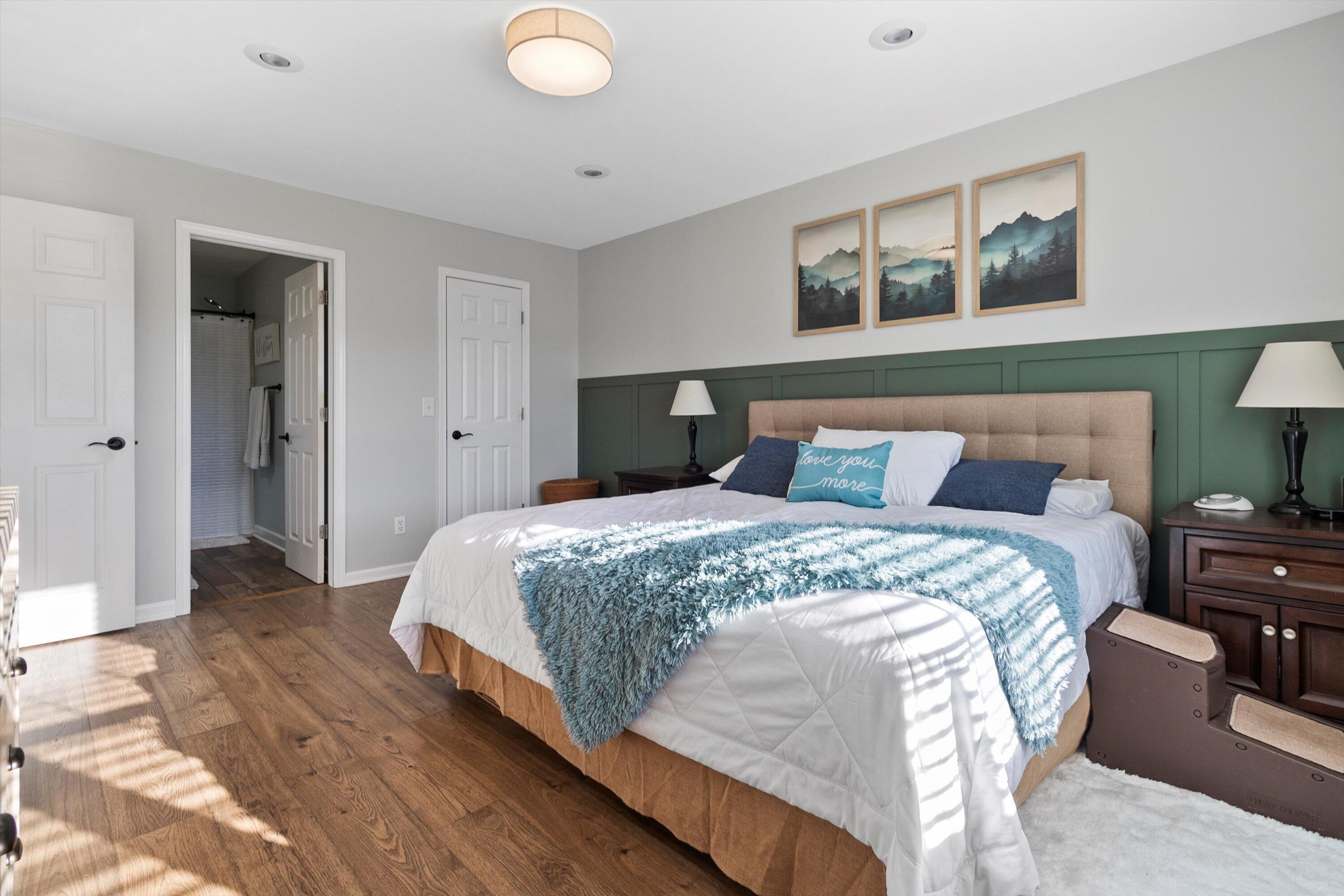 Kenosha, Wisconsin 53142, United States, 4 Bedrooms Bedrooms, ,3 BathroomsBathrooms,Residential,Active,40904