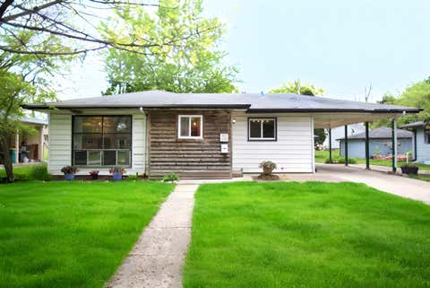 Photo of W65N410 Westlawn Ave, Cedarburg, WI 53012 (MLS # 1876059)