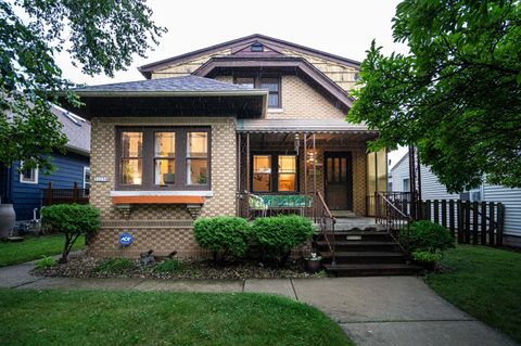 Photo of 3223 S Adams Ave, Milwaukee, WI 53207 (MLS # 1851511)
