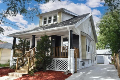 2812 W Rogers St, Milwaukee, WI 53215 - #: 1893916