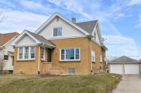 Photo of 334 N 60th St, Milwaukee, WI 53213 (MLS # 1826869)