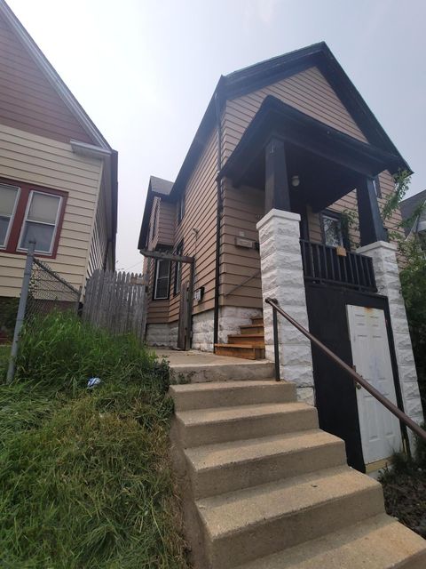 Photo of 3053 N Holton St, Milwaukee, WI 53212 (MLS # 1853621)