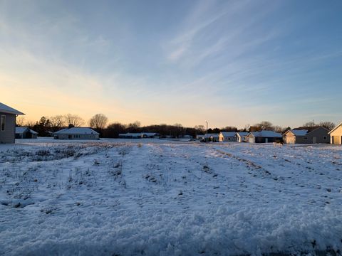 Photo of 1500 Forest Grove St, Howards Grove, WI 53083 (MLS # 1670249)