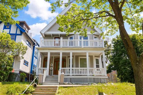 Photo of 2552 N Palmer St, Milwaukee, WI 53212 (MLS # 1887631)