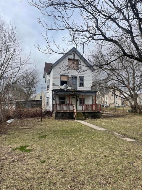 Photo of 2519 N Vel R Phillips Ave, Milwaukee, WI 53212 (MLS # 1841470)