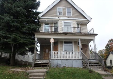 Photo of 2565 N Dr William Finlayson St, Milwaukee, WI 53212 (MLS # 1883617)