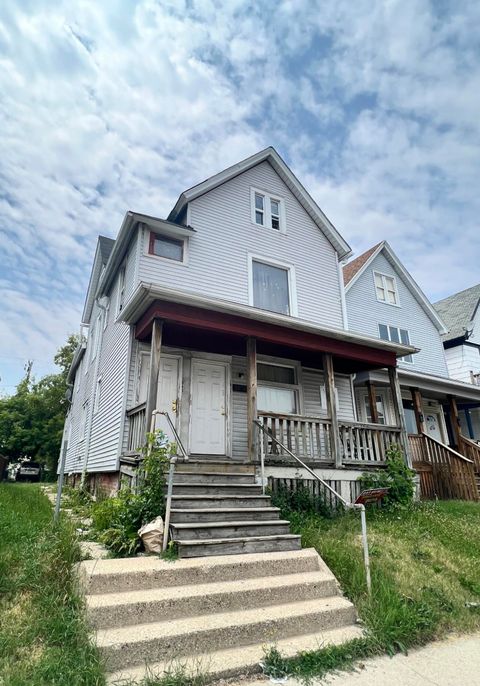 Photo of 2943 N Holton St, Milwaukee, WI 53212 (MLS # 1840532)
