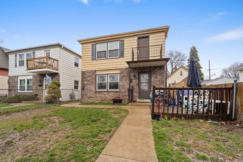Photo of 160 N 75th St, Milwaukee, WI 53213 (MLS # 1876997)