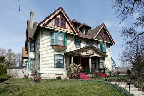 Photo of 2902 W State St, Milwaukee, WI 53208 (MLS # 1829919)