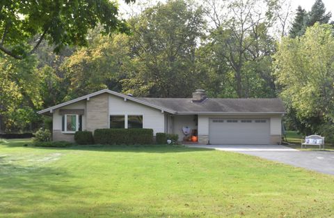 4065 S Sunny Slope Rd, New Berlin, WI 53151 - #: 1893922