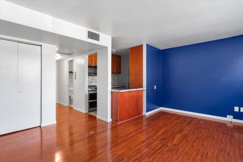 Photo of 1707 N Prospect Ave, Milwaukee, WI 53202 (MLS # 1837835)