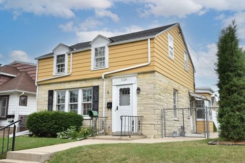 Photo of 1624 S 55th St, West Milwaukee, WI 53214 (MLS # 1842897)