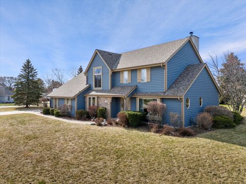 Photo of 319 Regatta Dr, Port Washington, WI 53074 (MLS # 1863500)