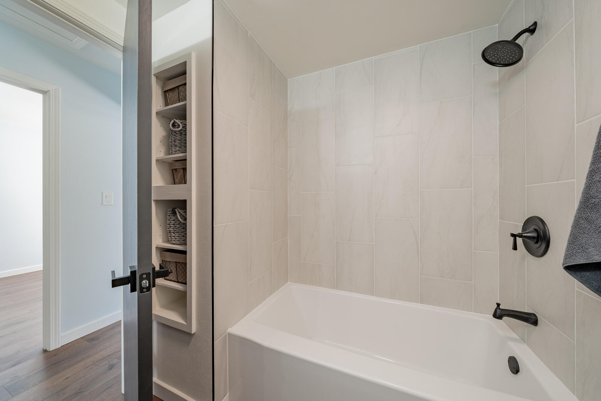 Barton, Wisconsin 53090, United States, 3 Bedrooms Bedrooms, ,2 BathroomsBathrooms,Residential,Active,64600