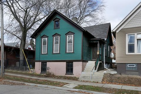 Photo of 508 E Wright St, Milwaukee, WI 53212 (MLS # 1818719)