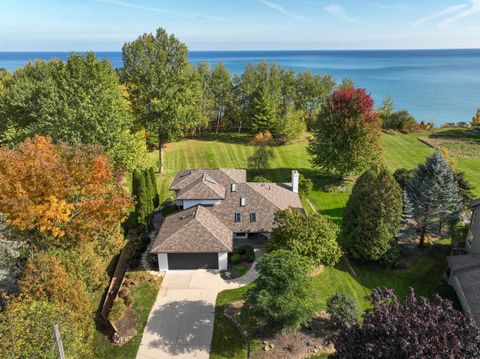 Photo of 1478 Noridge Trl, Port Washington, WI 53074 (MLS # 1859549)