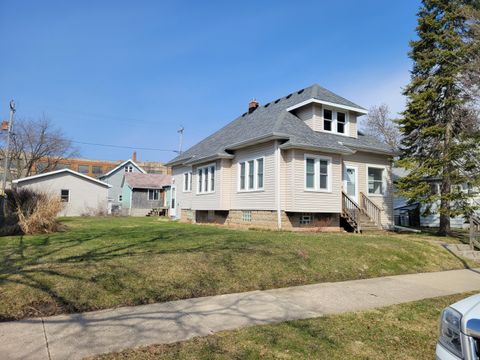 Photo of 119 N 75th St, Milwaukee, WI 53213 (MLS # 1830016)