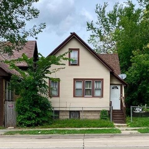 Photo of 126 W Center St, Milwaukee, WI 53212 (MLS # 1825461)