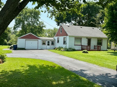 Photo of 3753 E OBrien Rd, Oak Creek, WI 53154 (MLS # 1892901)