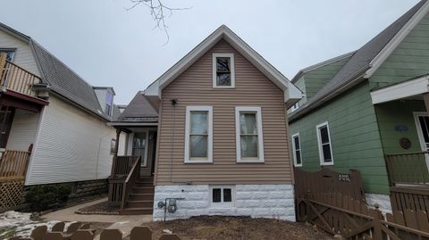 Photo of 745 S 36th St, Milwaukee, WI 53215 (MLS # 1826773)