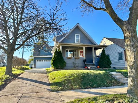 Photo of 103 N 71st St, Milwaukee, WI 53213 (MLS # 1857443)