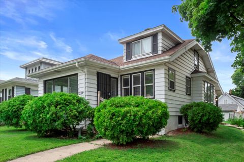 Photo of 2579 N 58th St, Milwaukee, WI 53210 (MLS # 1881381)