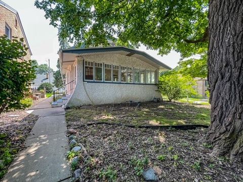 Photo of 7333 W Bluemound Rd, Milwaukee, WI 53213 (MLS # 1883223)