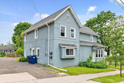 Photo of 319 W Van Buren St, Port Washington, WI 53074 (MLS # 1877852)