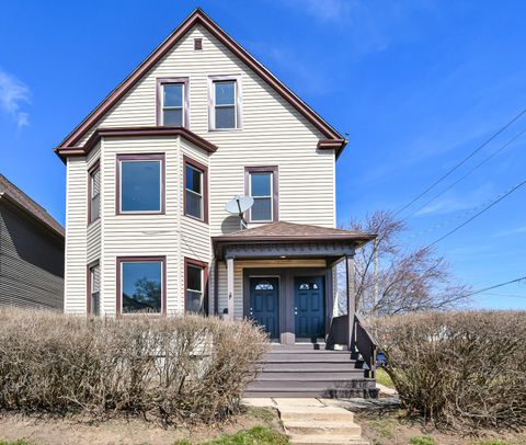 Photo of 1302 Minnesota Ave, South Milwaukee, WI 53172 (MLS # 1867970)