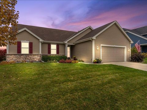 Photo of 932 Garnet Ln, Port Washington, WI 53074 (MLS # 1879924)