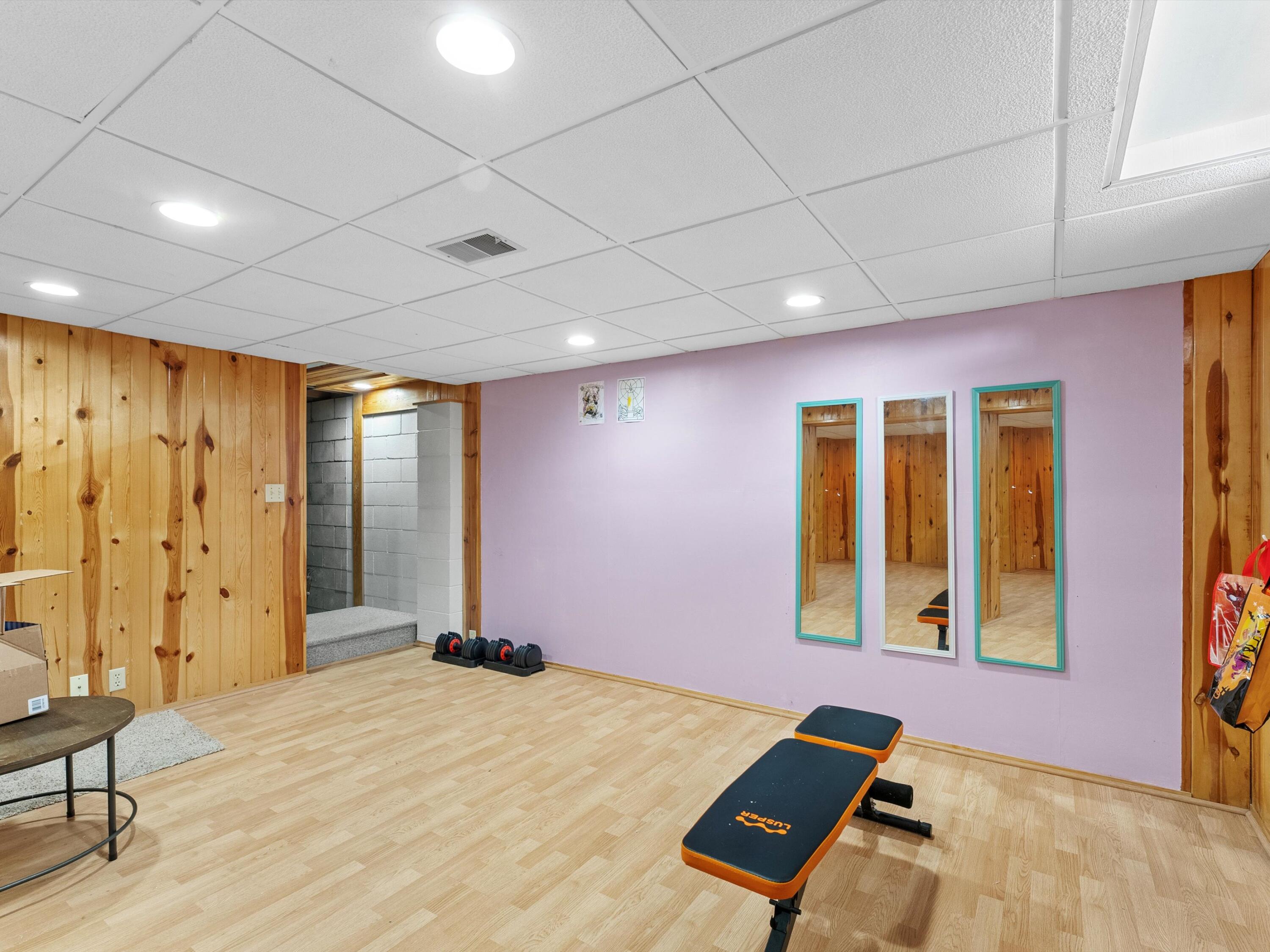 Manitowoc, Wisconsin 54220, United States, 3 Bedrooms Bedrooms, ,2 BathroomsBathrooms,Residential,Active,39894