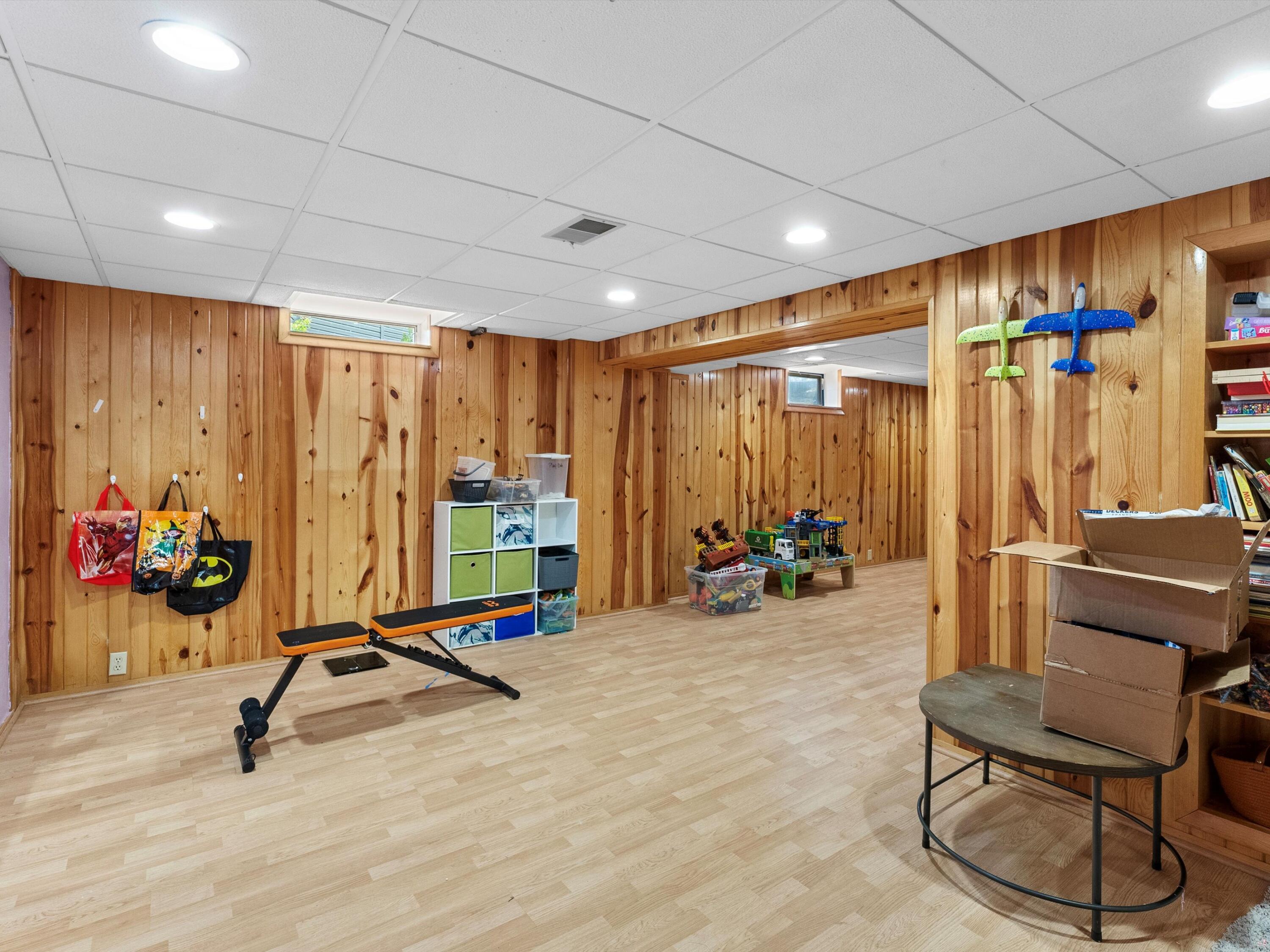 Manitowoc, Wisconsin 54220, United States, 3 Bedrooms Bedrooms, ,2 BathroomsBathrooms,Residential,Active,39894