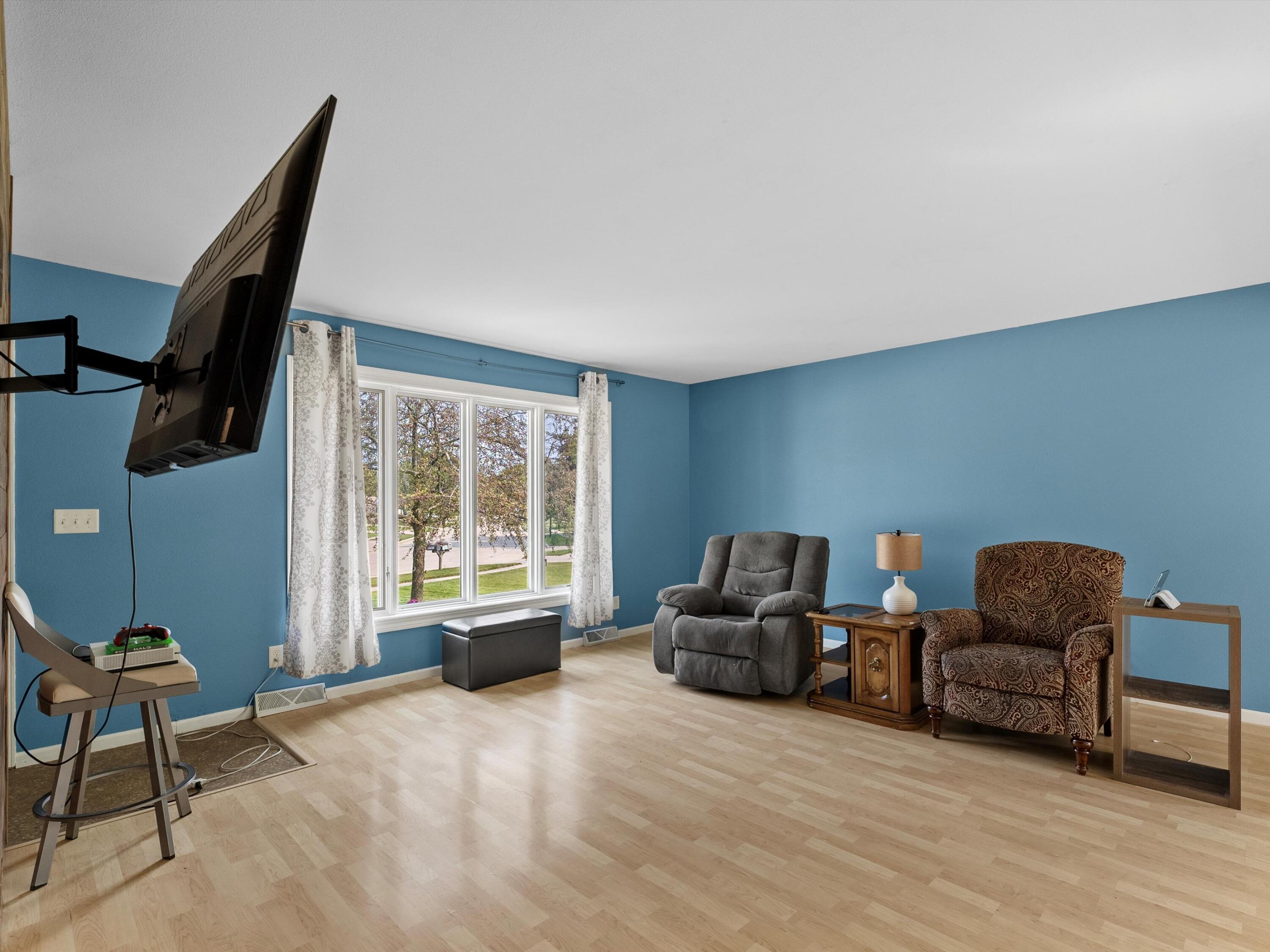 Manitowoc, Wisconsin 54220, United States, 3 Bedrooms Bedrooms, ,2 BathroomsBathrooms,Residential,Active,39894