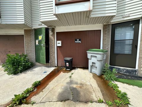 Photo of 1654 N Mayflower Ct, Milwaukee, WI 53205 (MLS # 1880477)