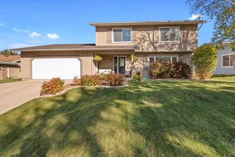 Photo of 544 W Beutel Rd, Port Washington, WI 53074 (MLS # 1896391)