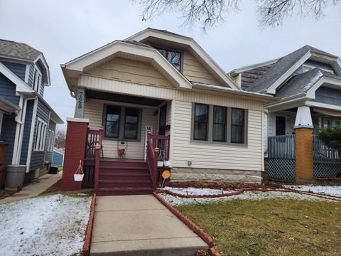 Photo of 728 S 38th St, Milwaukee, WI 53215 (MLS # 1861476)