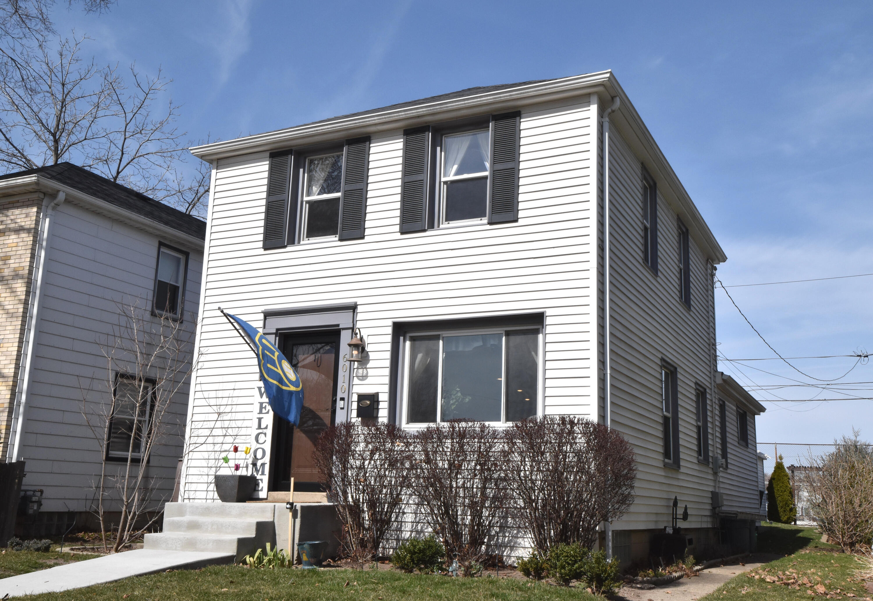 6010 W Main St