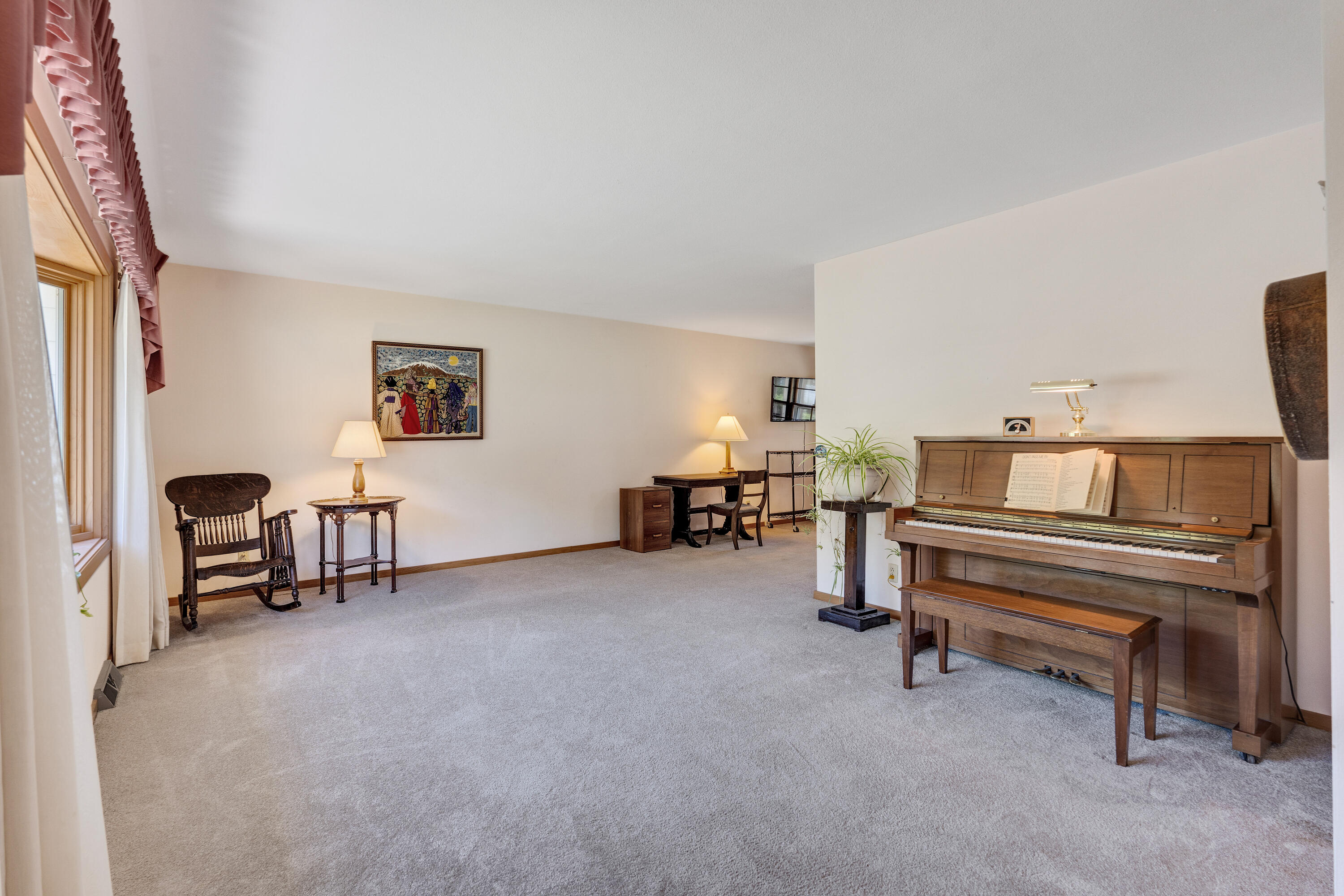 La Crosse, Wisconsin 54601, United States, 5 Bedrooms Bedrooms, ,4 BathroomsBathrooms,Residential,Pending,53780