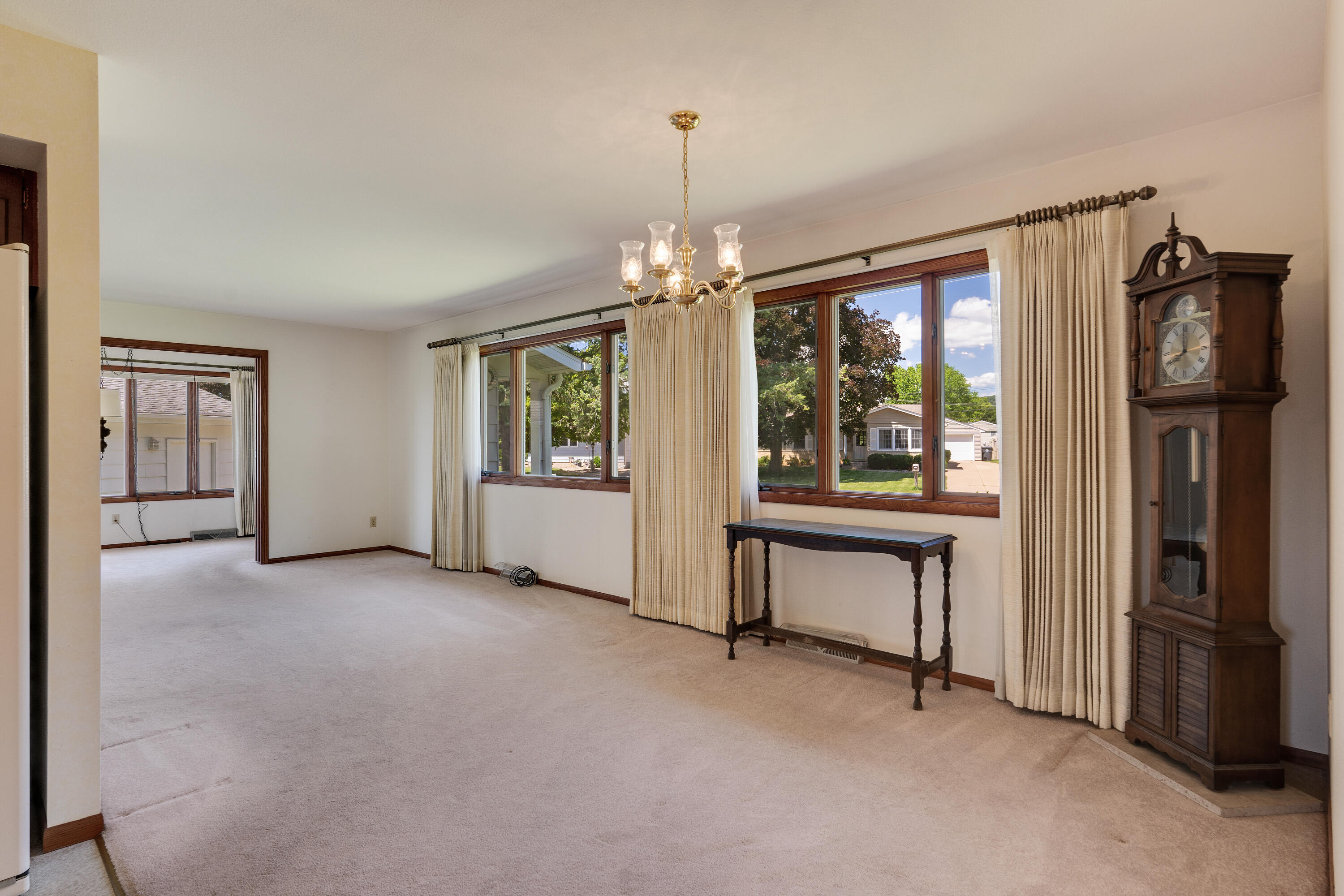 La Crosse, Wisconsin 54601, United States, 5 Bedrooms Bedrooms, ,4 BathroomsBathrooms,Residential,Pending,53780