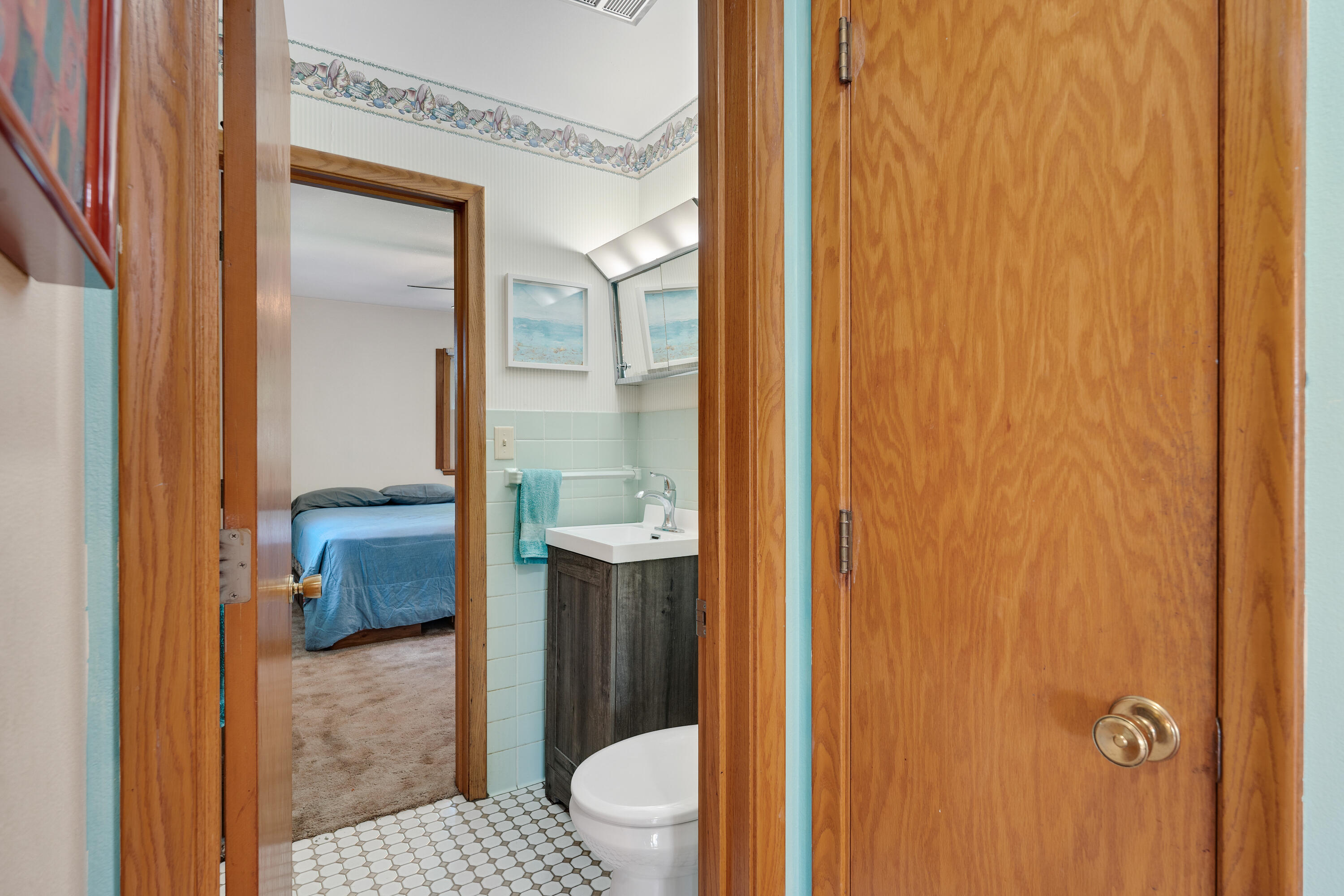 La Crosse, Wisconsin 54601, United States, 5 Bedrooms Bedrooms, ,4 BathroomsBathrooms,Residential,Pending,53780