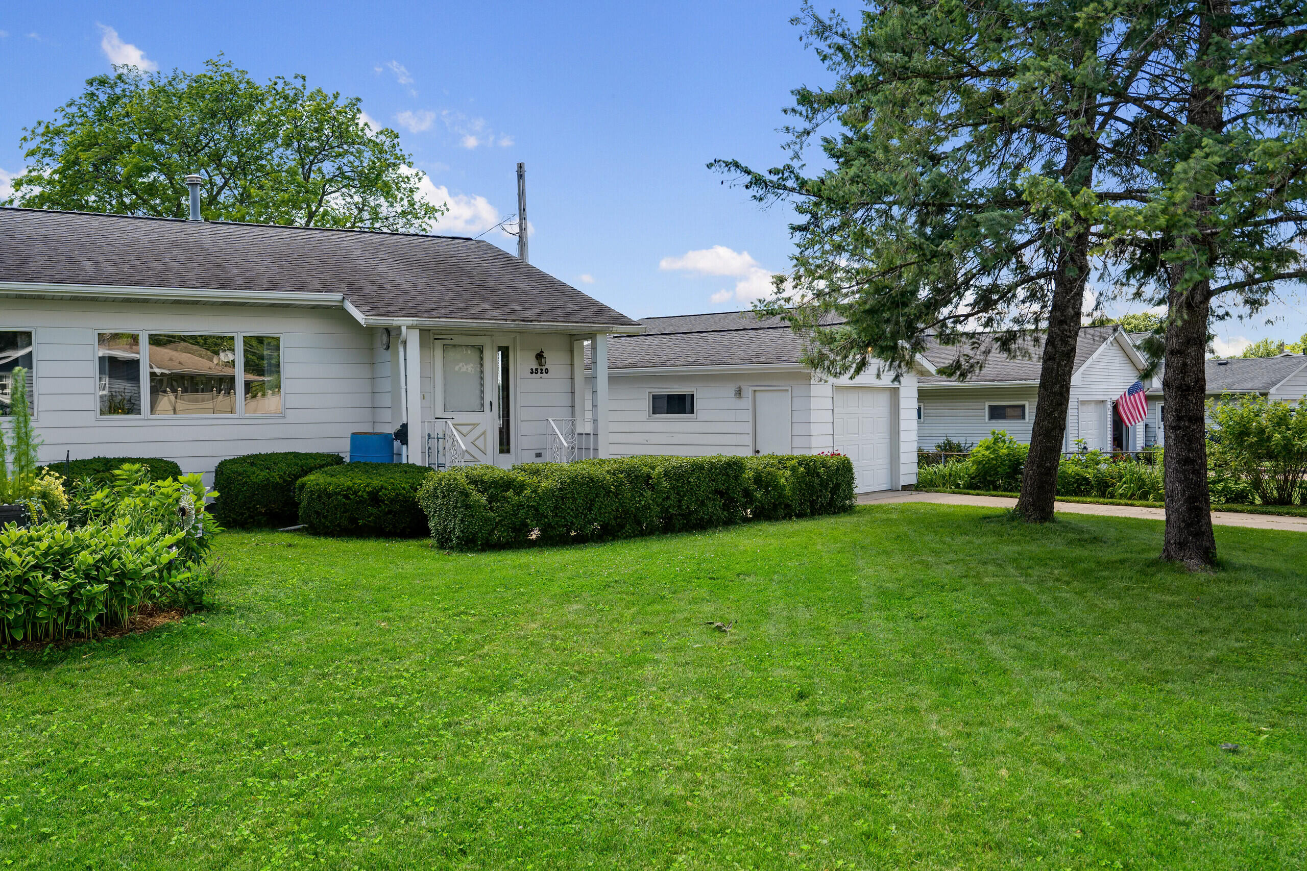 La Crosse, Wisconsin 54601, United States, 5 Bedrooms Bedrooms, ,4 BathroomsBathrooms,Residential,Pending,53780