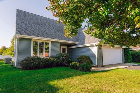 Photo of 3101 E Forest Hill Ave, Oak Creek, WI 53154 (MLS # 1895462)