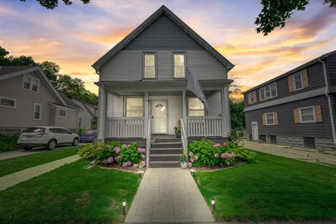 Photo of 211 N 60th St, Milwaukee, WI 53213 (MLS # 1842717)