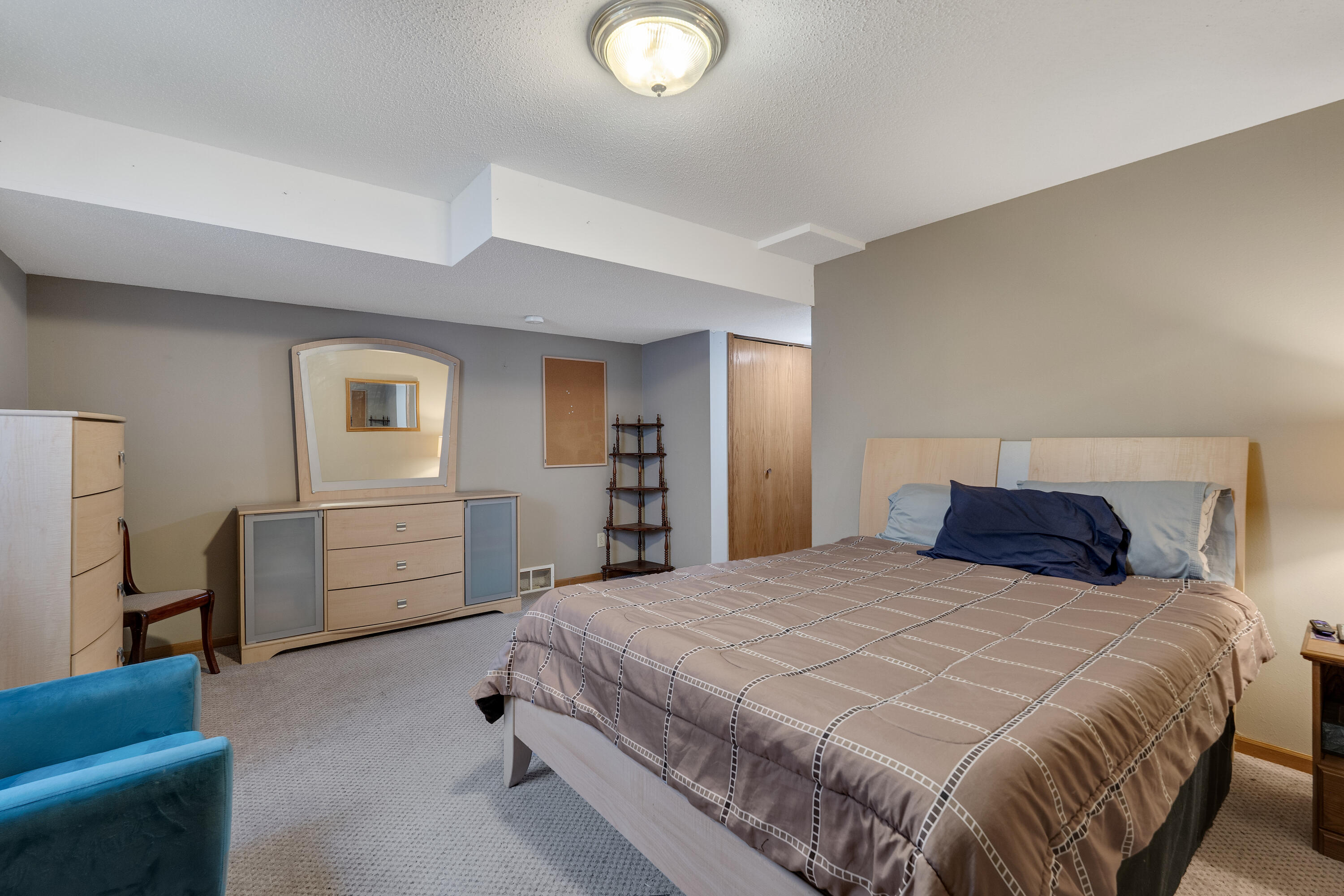 Holmen, Wisconsin 54636, United States, 5 Bedrooms Bedrooms, ,3 BathroomsBathrooms,Residential,Pending,55238