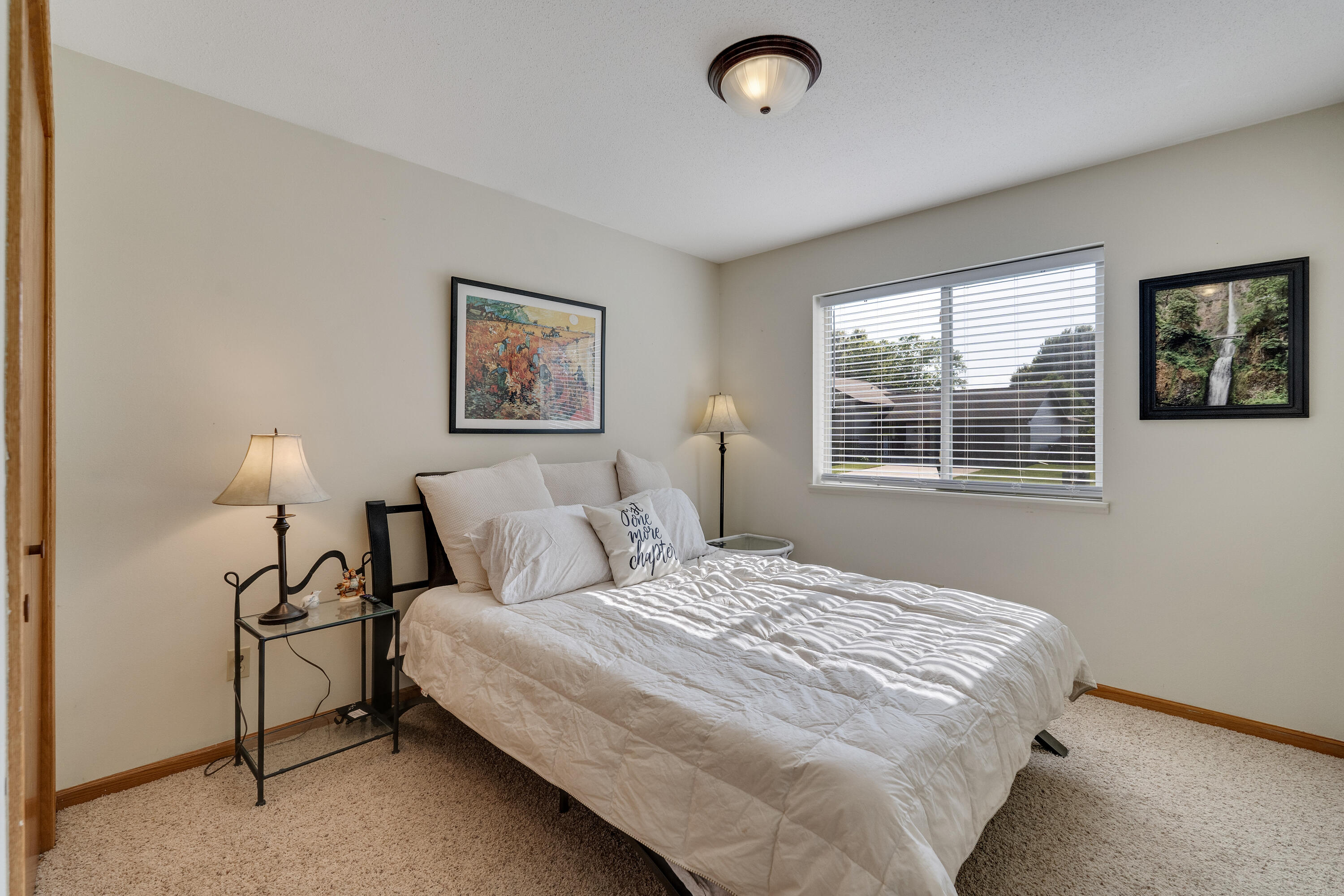 Holmen, Wisconsin 54636, United States, 5 Bedrooms Bedrooms, ,3 BathroomsBathrooms,Residential,Pending,55238