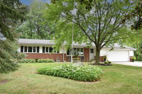 Photo of 3051 Green Bay Rd, Port Washington, WI 53074 (MLS # 1849459)