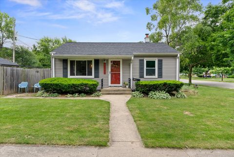 Photo of 9155 W Park Hill Ave, Milwaukee, WI 53226 (MLS # 1878941)