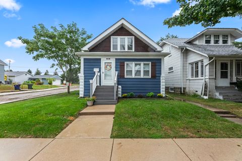 900 S 56th St, West Allis, WI 53214 - #: 1893258