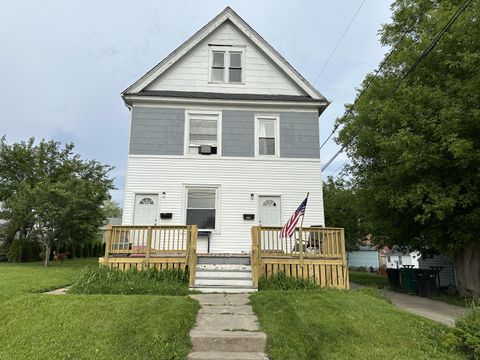 Photo of 2609 5th Ave, South Milwaukee, WI 53172 (MLS # 1880588)